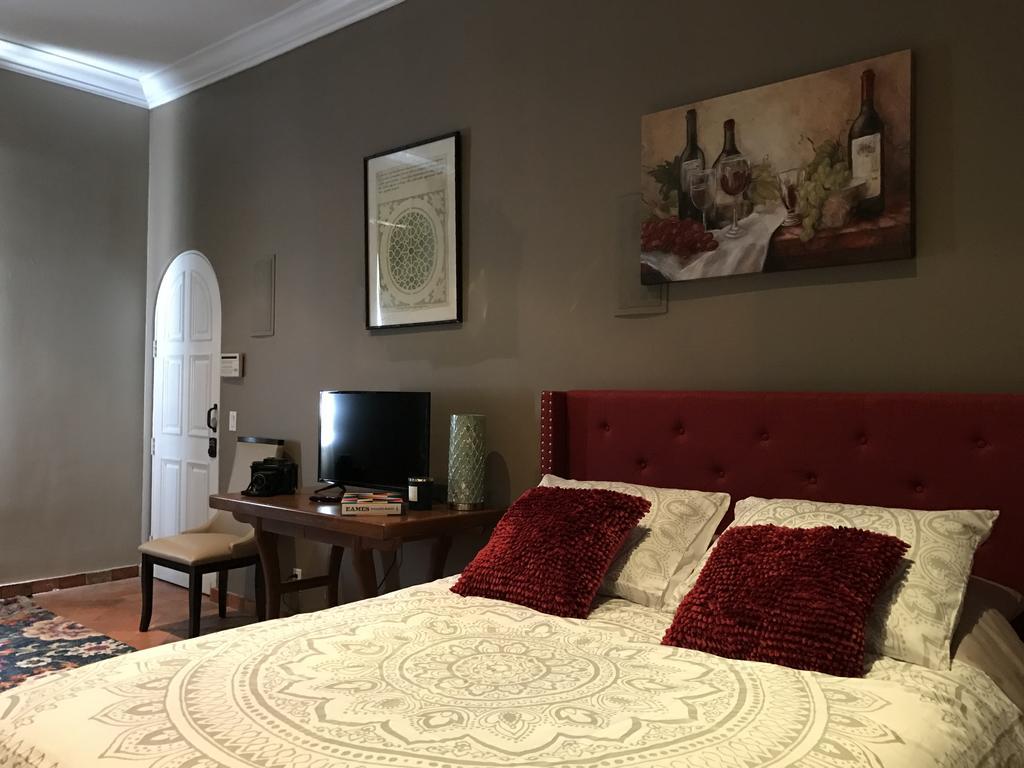 Beverly Hills Spanish Bed & Breakfast
