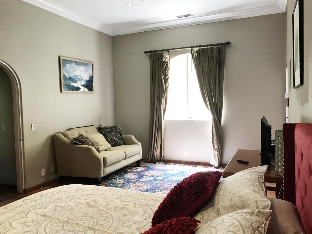 Beverly Hills Spanish Bed & Breakfast