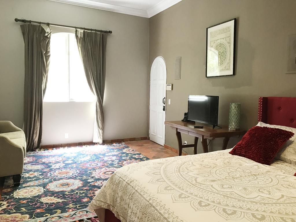 Bed & Breakfast Beverly Hills Spanish *